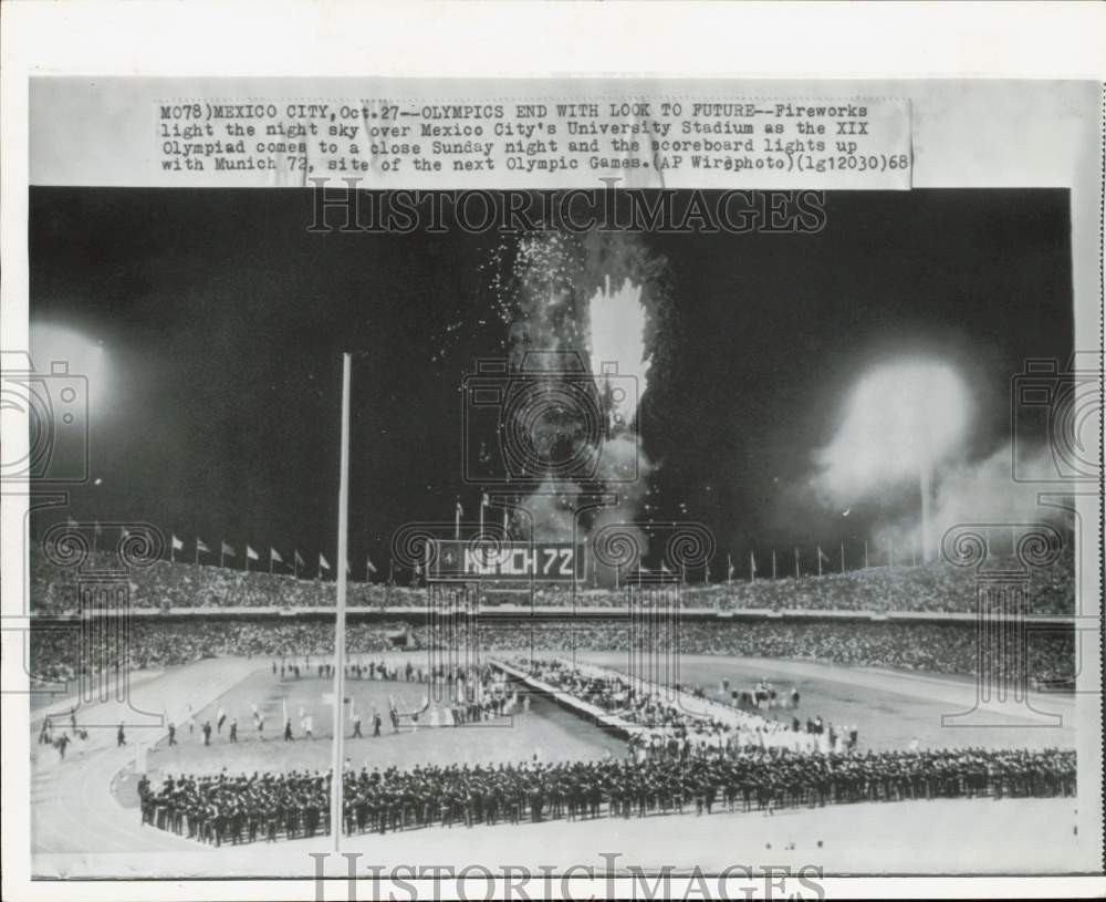 1968 Press Photo Closing Ceremony of XIX Olympics, Mexico City - lrw11496 1968 Press Photo Closing Ceremony of XIX Olympics, Mexico City - lrw11496