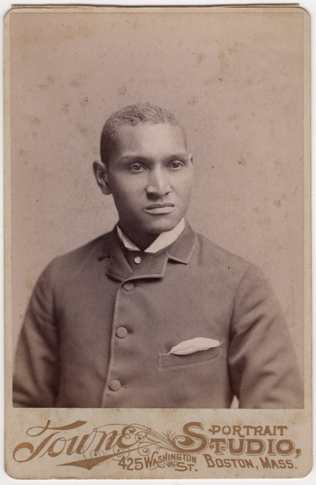 DAPPER AFRICAN AMERICAN GENTLEMAN : TOWNE : BOSTON : CABINET CARD : 1890\'s