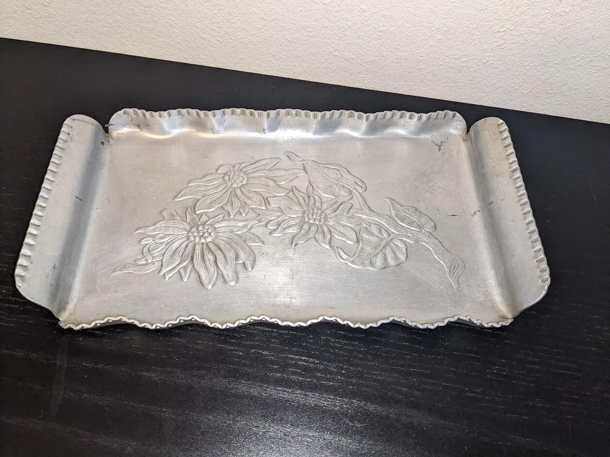 VINTAGE FARBER & SHLEVIN HAND WROUGHT FLORAL ALUMINUM TRAY SCALLOPED EDGE #1718