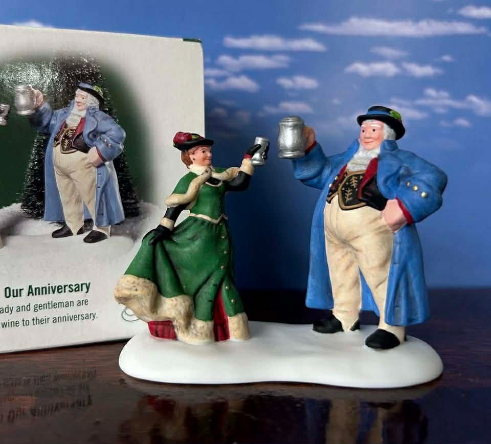 Dept 56 Dickens Village A TOAST TO OUR ANNIVERSARY Couple, Love, Wedding
