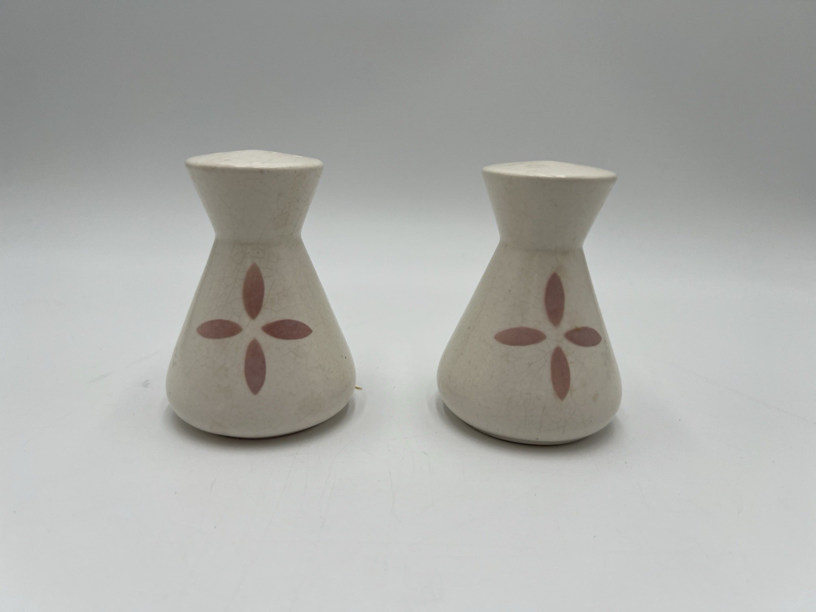 Vintage Steubenville Pottery Sequence Salt Pepper Shakers Pink Floral Corks Vintage Steubenville Pottery Sequence Salt Pepper Shakers Pink Floral Corks