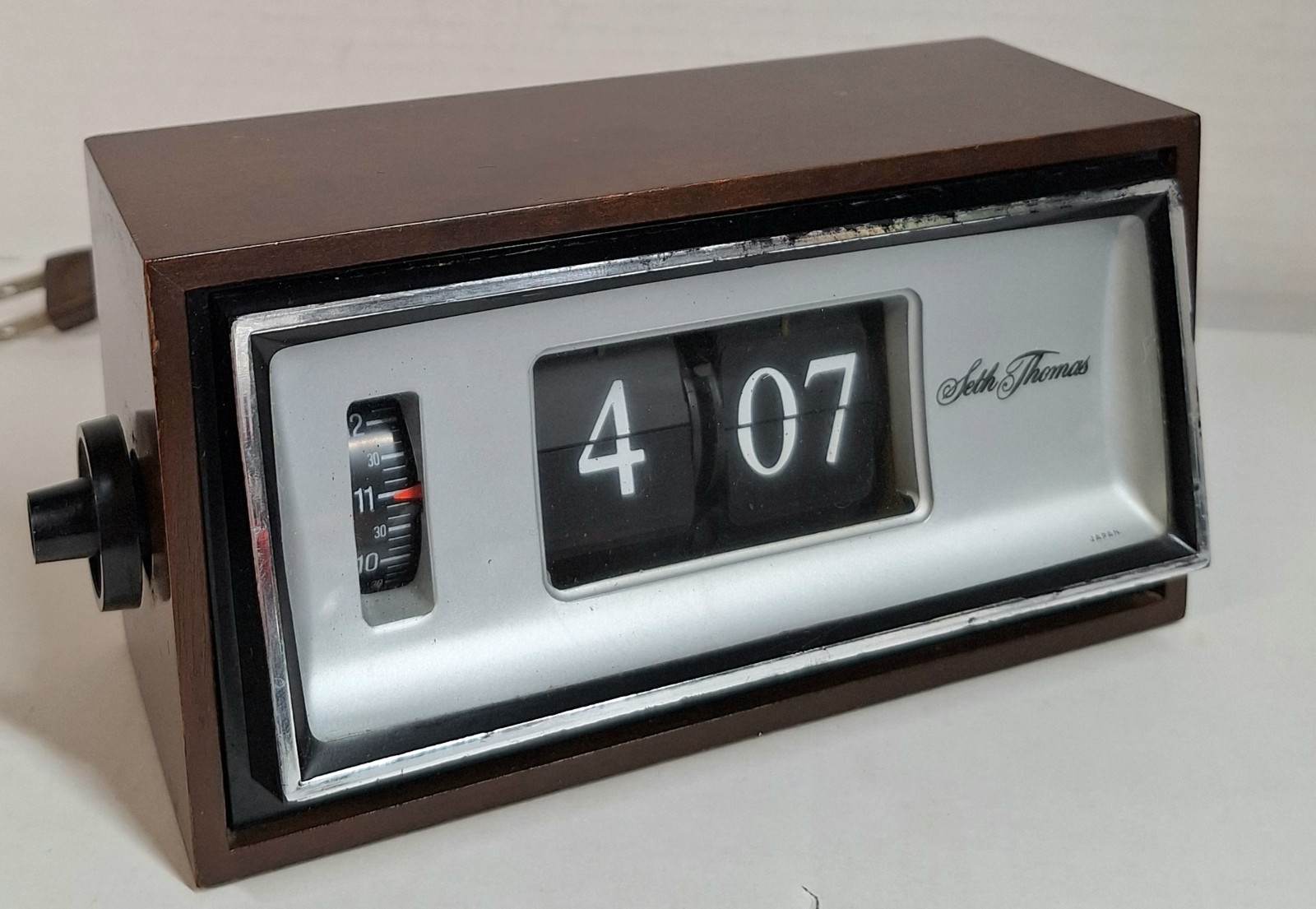 Vintage Seth Thomas Speed Read Lite Alarm Model 820 Flip Clock Wood Working 