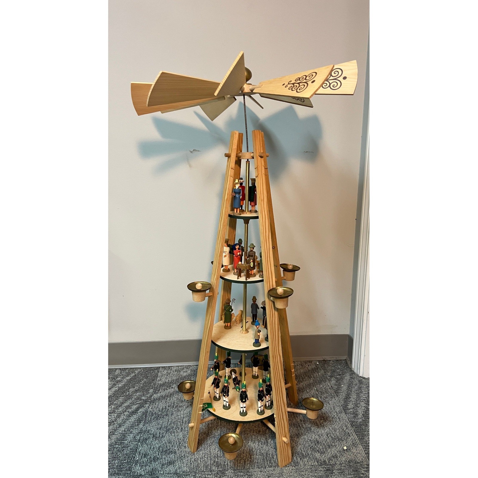 VERO Erzgebirge 4 Tier German Christmas Pyramid Nativity Miners Wood Carousel 3\'