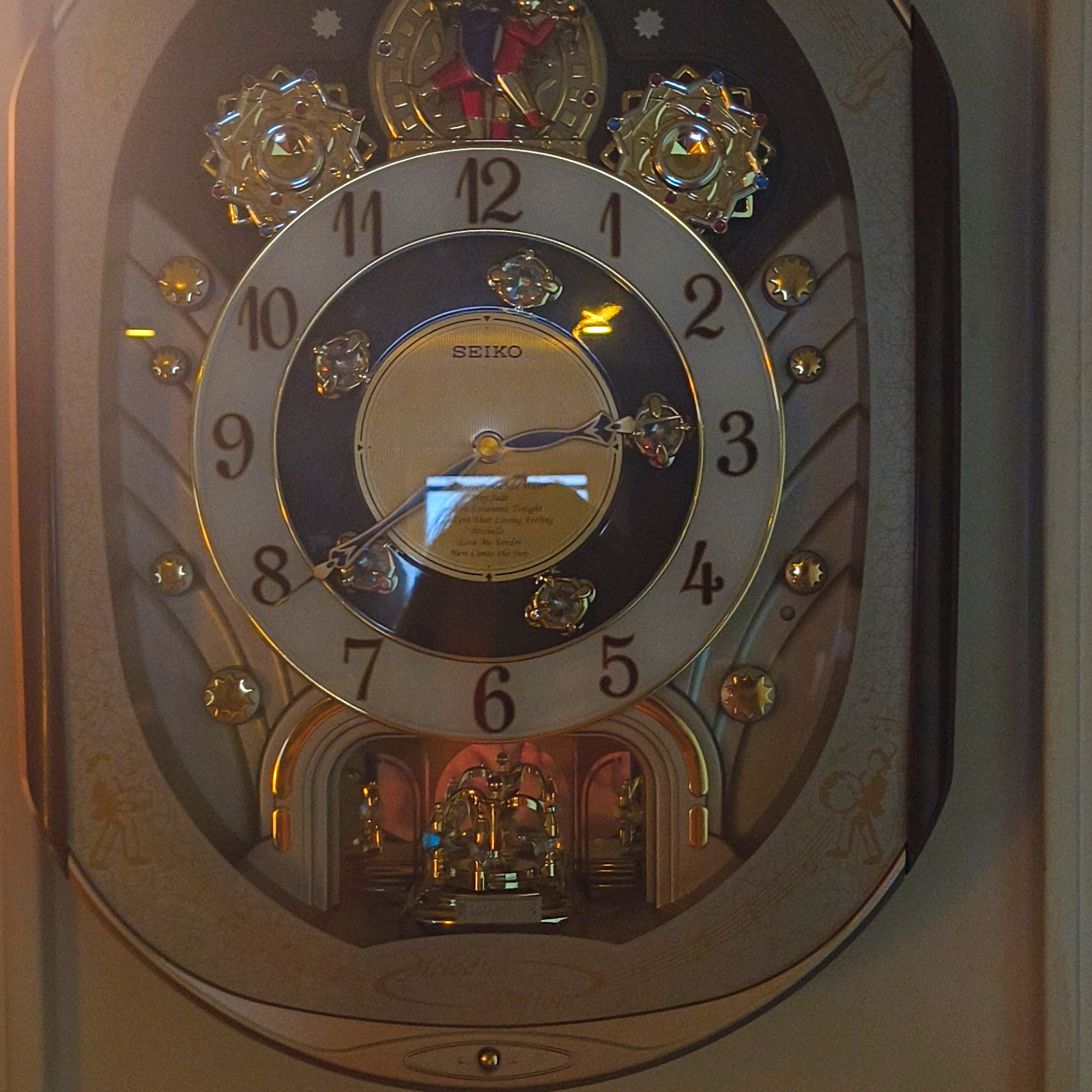 Seiko Melodies in Motion Animated Musical Melody Chime Quartz Oval Wall Clock