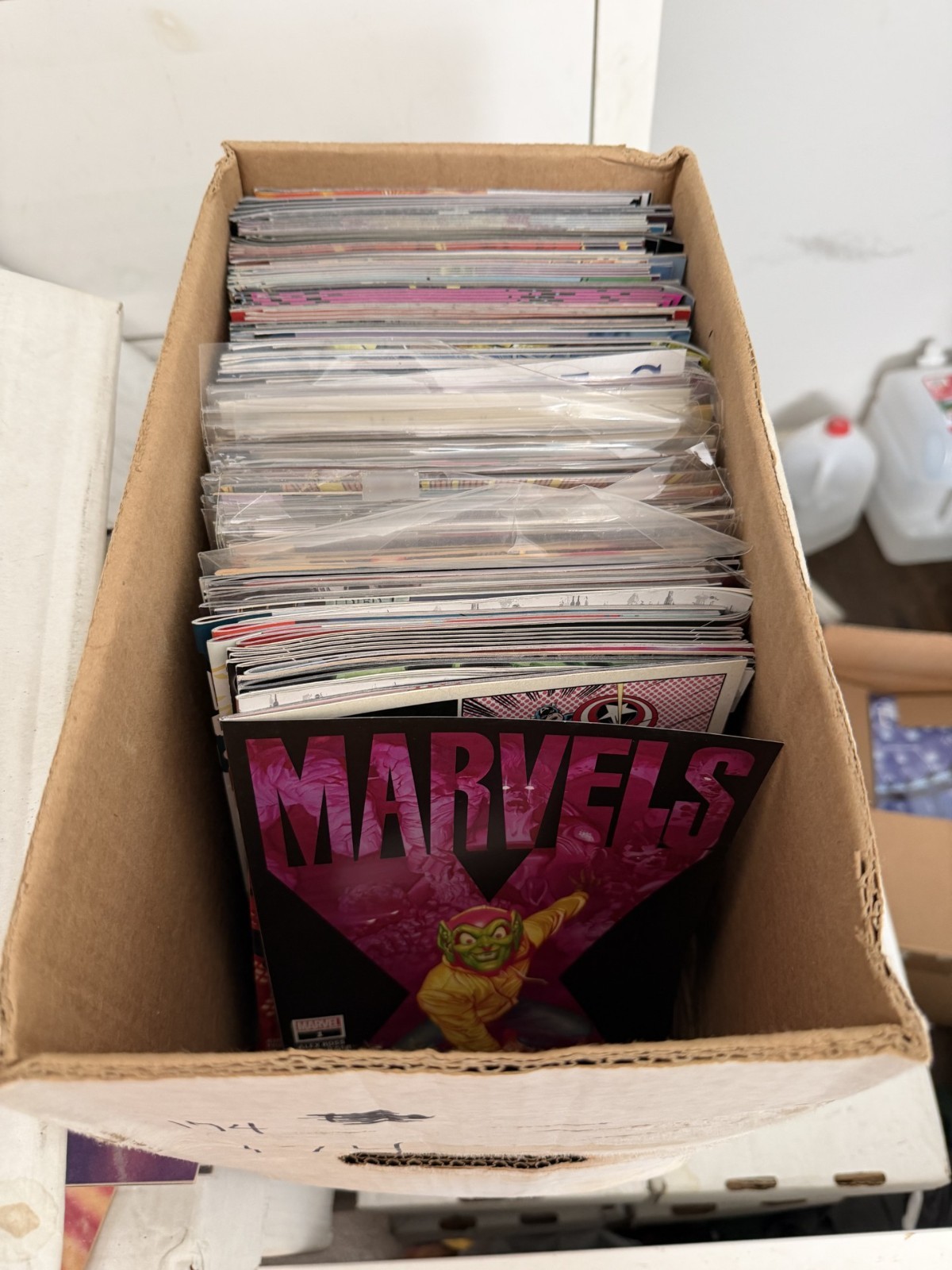 HUGE 25 COMIC BOOK LOT-MARVEL,DC, INDIES AND OTHERS, 