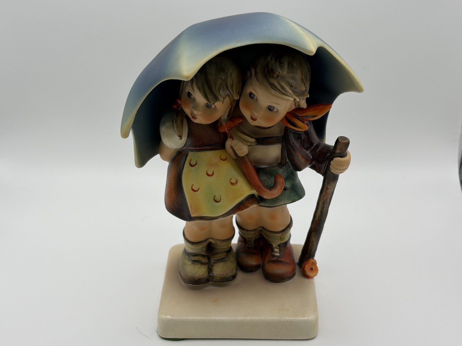 MI M.I. Hummel Figurine #71 Goebel Porcelain Vintage Retired Collectible