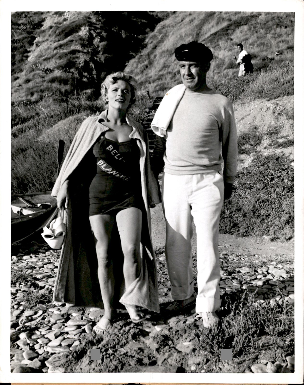 LD346 1952 Original Photo A WALK IN THE SUN SHAPELY DENISE DARCEL & PAUL BRYAR