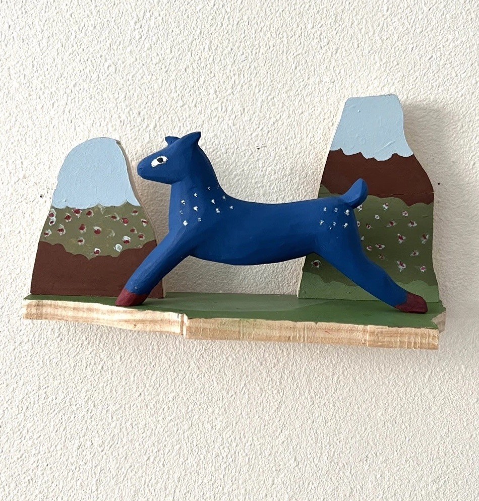 Vintage Mexican Alebrije Oaxacan Folk Art Shelf Wood Carved wall hanging Vintage Mexican Alebrije Oaxacan Folk Art Shelf Wood Carved wall hanging