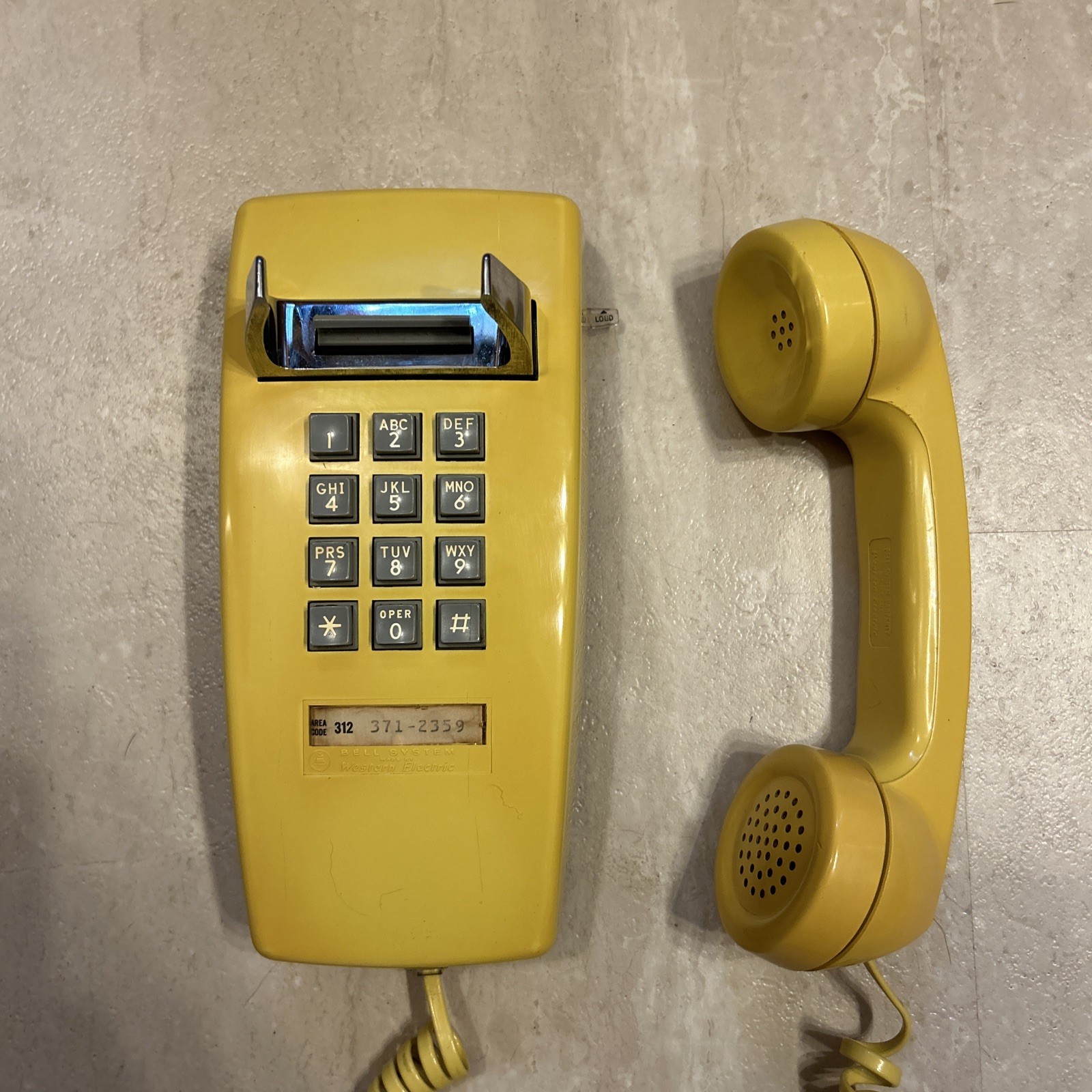 Vintage Western Electric 2554BMP Harvest Yellow Wall Phone Bell System 70s Vintage Western Electric 2554BMP Harvest Yellow Wall Phone Bell System 70s