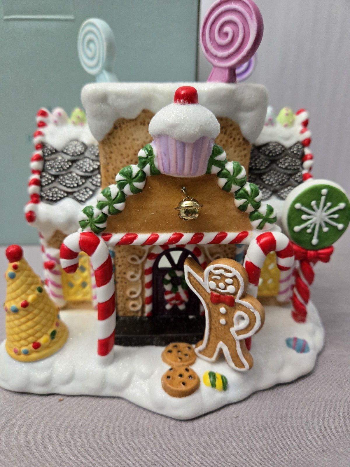 Vintage PartyLite Gingerbread Village House 1 Tealight Candle Holder Porcelain
