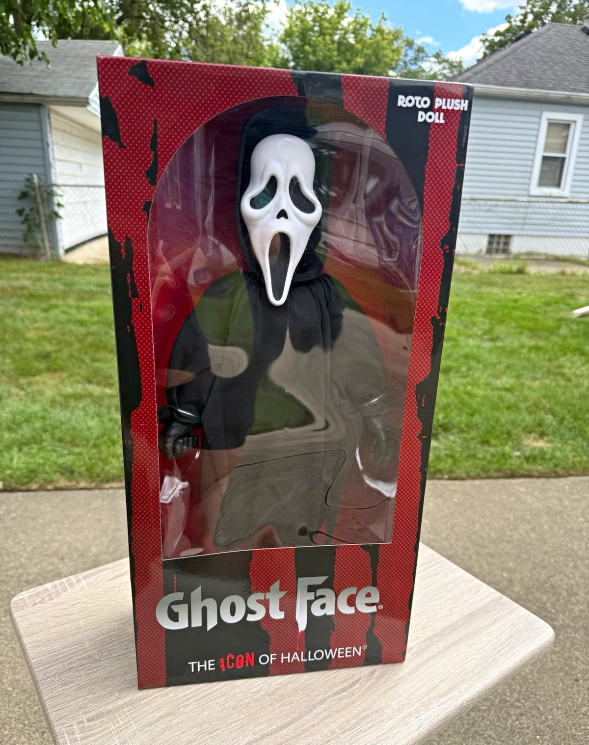 Mezco Toyz Ghost Face Roto Plush Doll Boxed Black/White MPN 47008