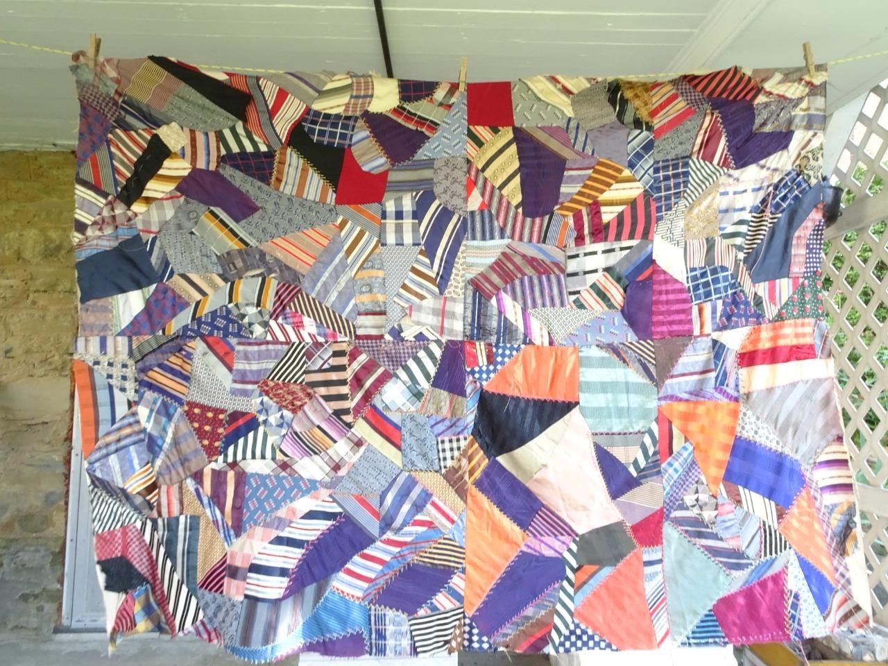 ANTIQUE 1920s 30s HAND STITCHED EMBROIDERED CRAZY QUILT TOP 54x74