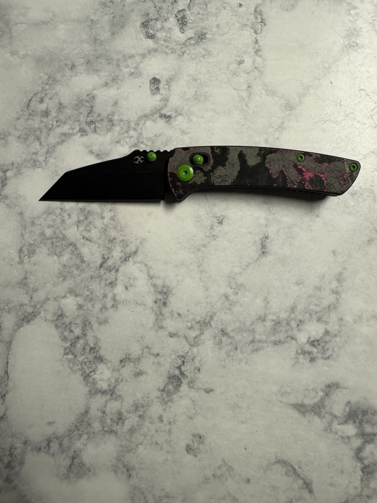 Kansept Main Street Clutch Bar Lock Knife 80s Camo Carbon Fiber S35VN