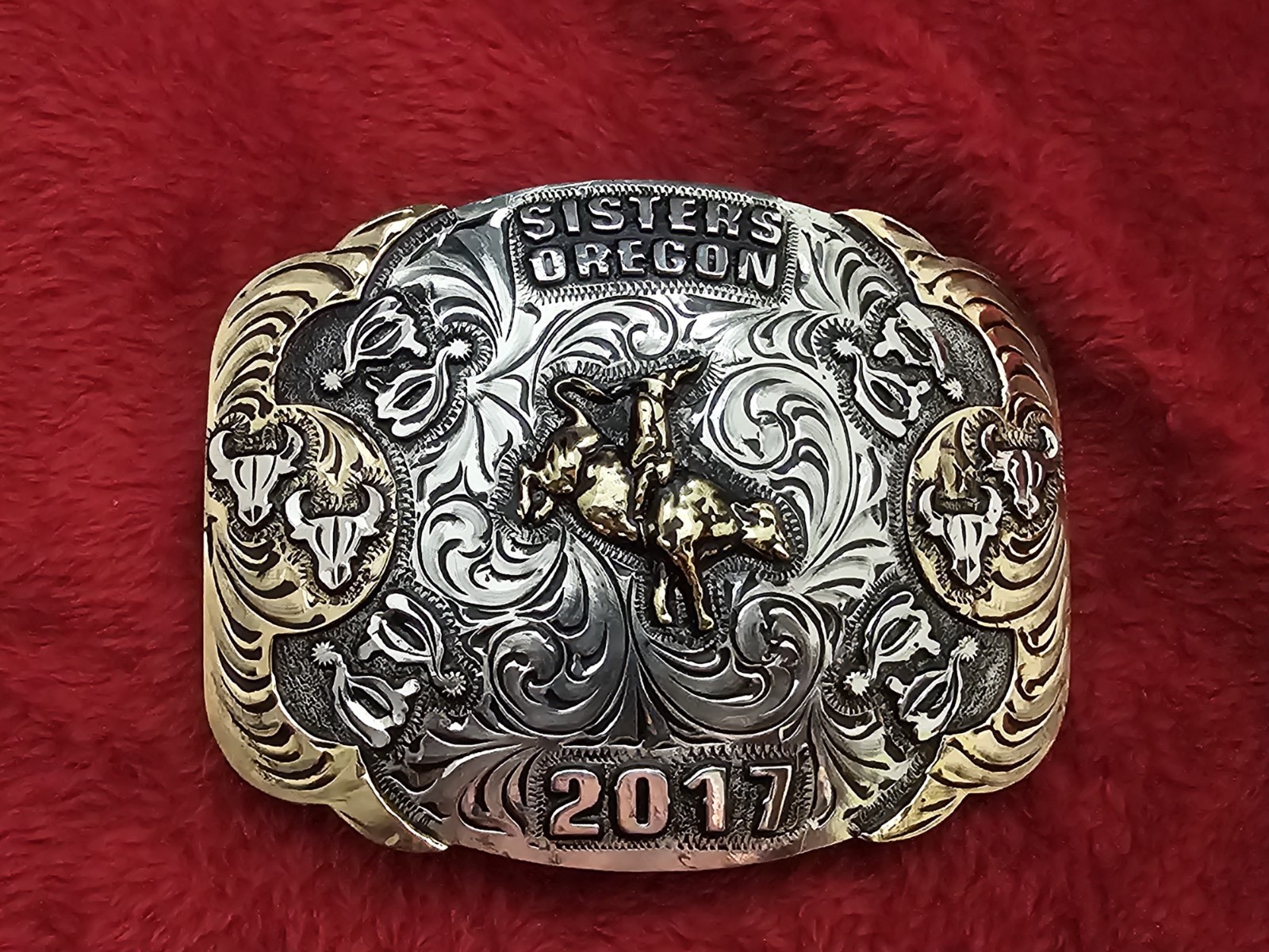 Bull Riding Rodeo Champion Trophy Buckle☆X~treme☆2017☆Sisters Oregon☆Rare☆681