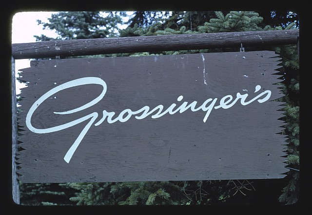 Photo:Liberty New York 1950s Grossinger\'s Sign Resort Hotel Signup