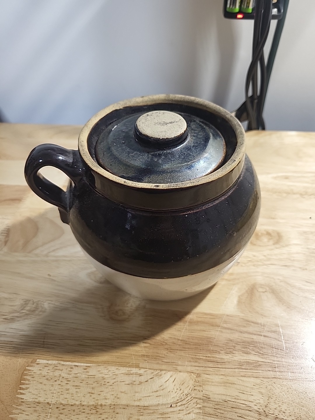 Vintage Antique Stoneware Pottery Bean Pot 5\