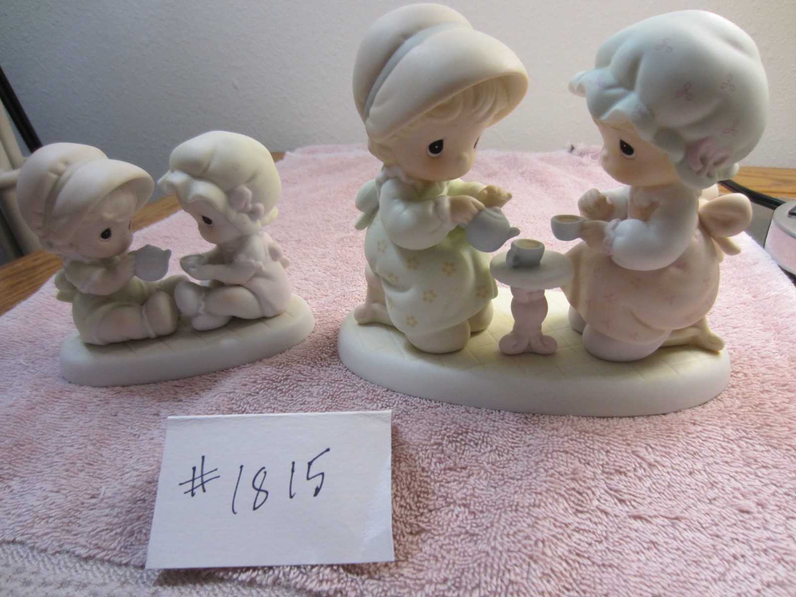 PRECIOUS MOMENTS - YOUNG OR ADULT - IT'S FUN TO SHARE