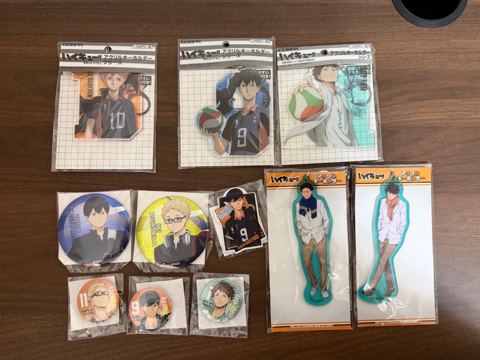 Haikyuu Lot 11 Oikawa Kageyama Hinata Acrylic Keychains Can Badges Japan