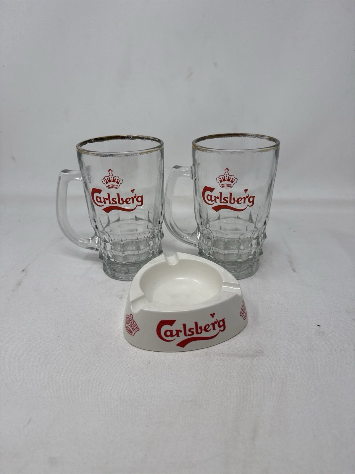 New Set of 2 Vintage Carlsberg Gold Rimmed Beer Mugs & Ashtray