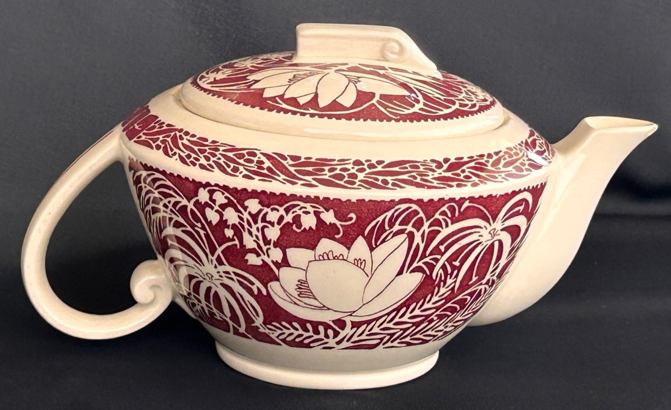 Vernon Kilns HAWAIIAN FLOWERS Teapot w/Lid 1938-1942 USA Designed by Don Landing