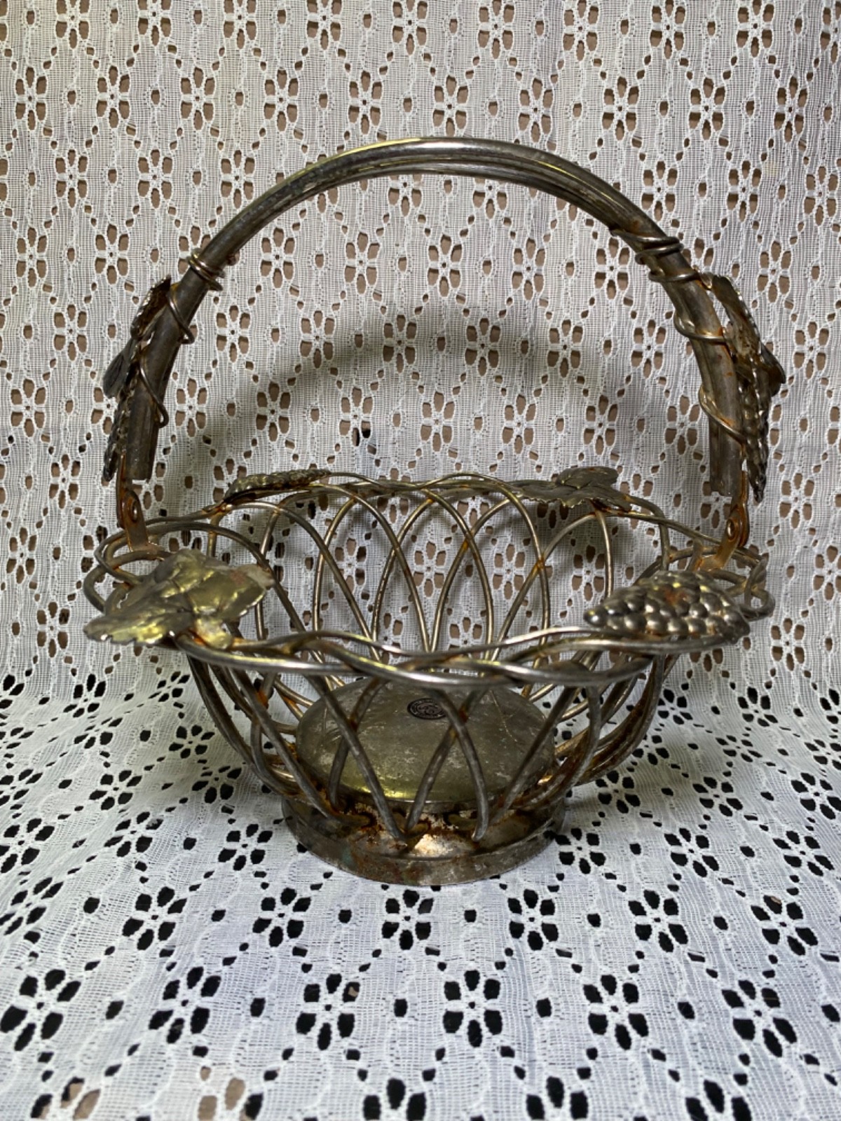 VTG Godinger Silver Art Co. Ltd. Grapevine Basket Swinging Handle 