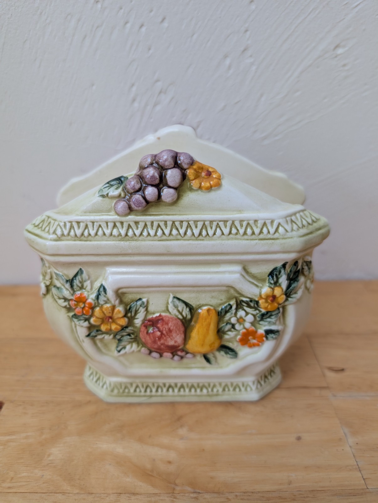 Vintage Fruit Fantasia Napkin Holder Ceramic Lefton Japan 1960s Replacement 6728 Vintage Fruit Fantasia Napkin Holder Ceramic Lefton Japan 1960s Replacement 6728