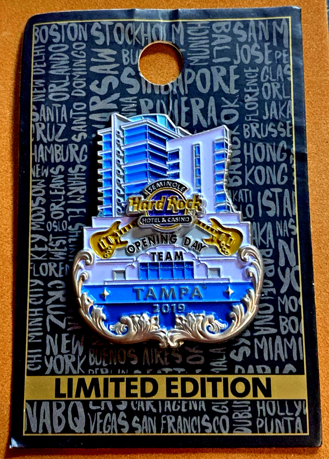 SEMINOLE HARD ROCK HOTEL & CASINO 2019 TAMPA OPENING DAY TEAM MEMBER LE 4300 PIN