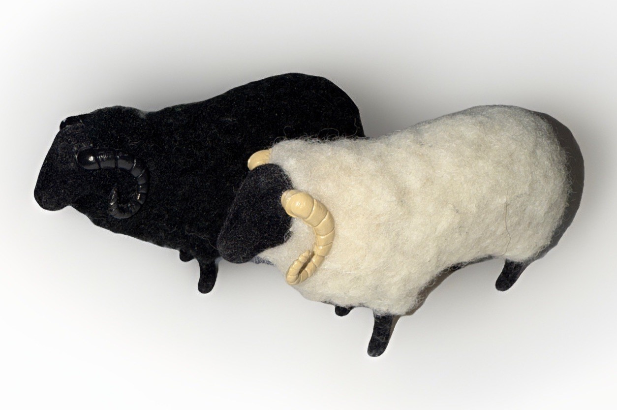 2 Vintage Woolly RAM SHEEP  w/ Large Horns Flocked Faces & Feet Black White 4x3”