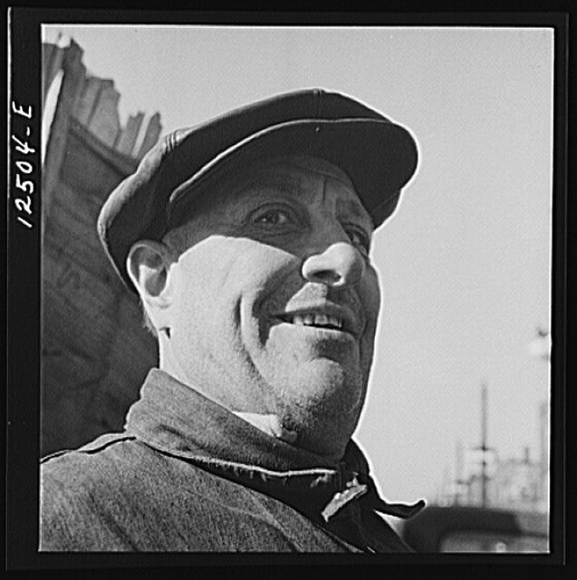 Photo:Manhattan New York NY 1910s Man in Cap Portrait Photograph