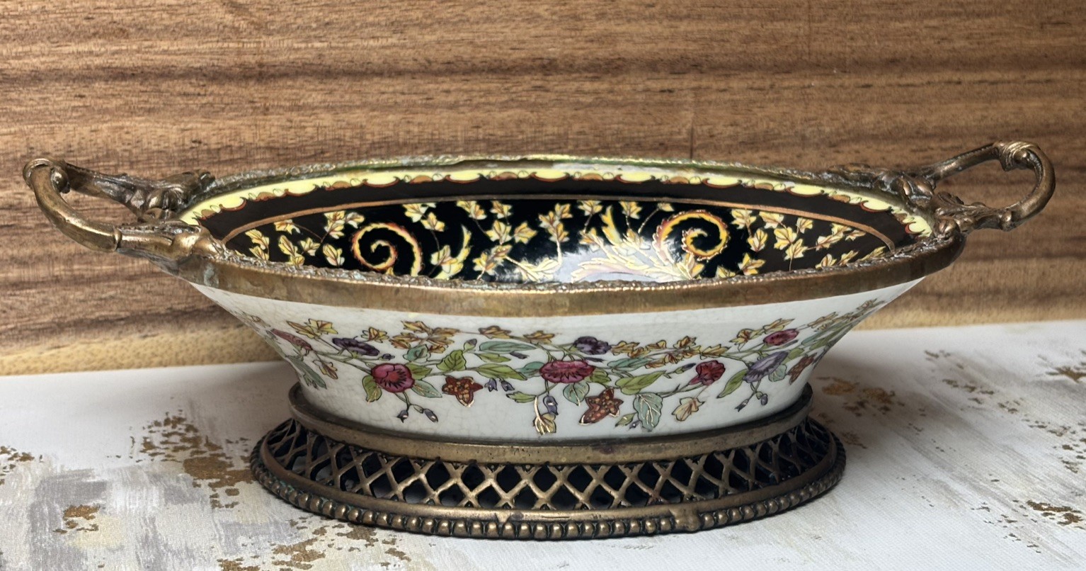 Vintage Hua Rong Tang Zhi Porcelain Brass Footed Bowl Chinese Floral 8.5