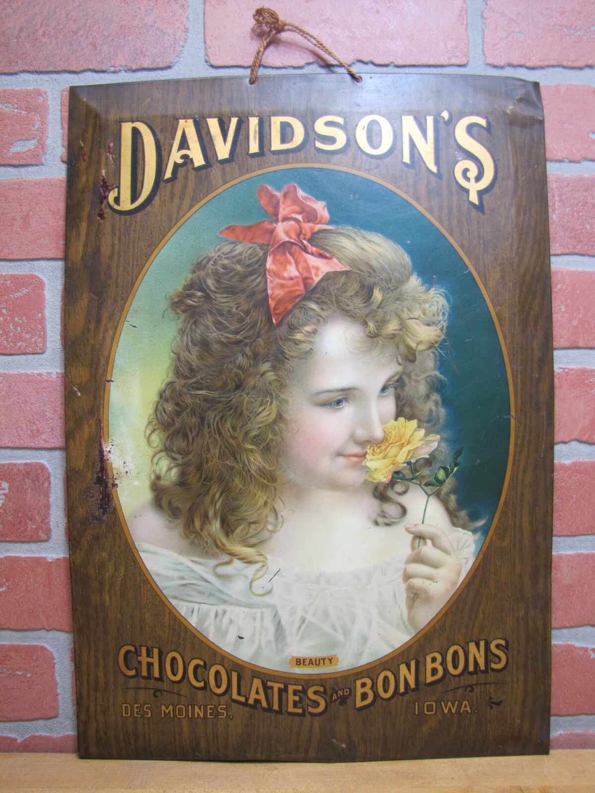 DAVIDSON\'S CHOCOLATES & BON BONS DES MOINES IOWA Antique Advertising Sign BEAUTY