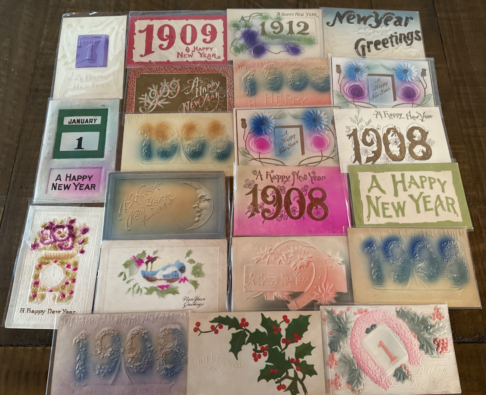 ~Lot of 21 Antique NEW YEAR'S~AIRBRUSHED~Velvet~1900's~Postcards-in sleeves~r492
