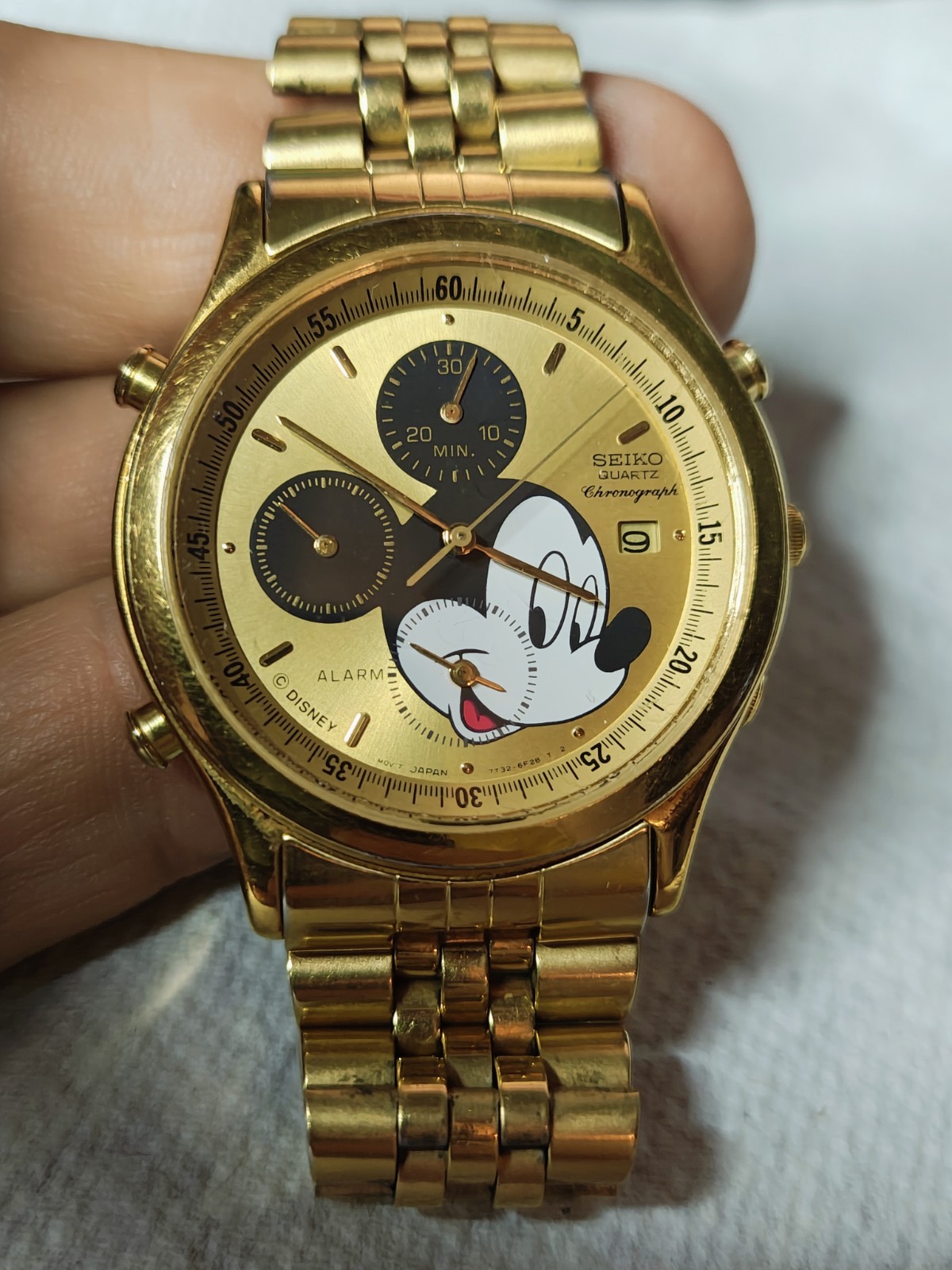 Men\'s Disney Seiko Mickey Mouse Chronograph Watch 1994 7T32 6E90 Gold Tone Men\'s Disney Seiko Mickey Mouse Chronograph Watch 1994 7T32 6E90 Gold Tone