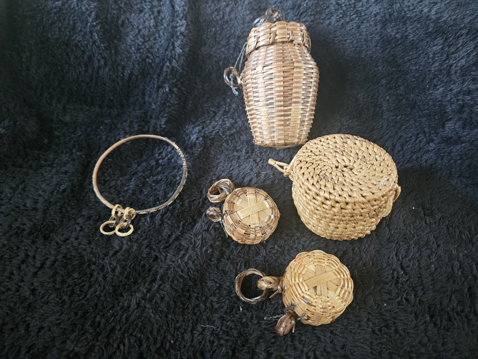Vintage Alabama-Coushatta Native American Pine Needle Coiled Baskets Lot of 5 
