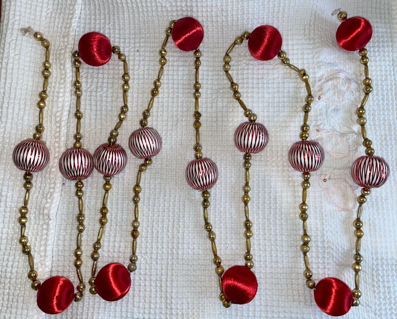 Vtg Gold Mercury Glass Beads & Red Satin Ball Garland 8ft