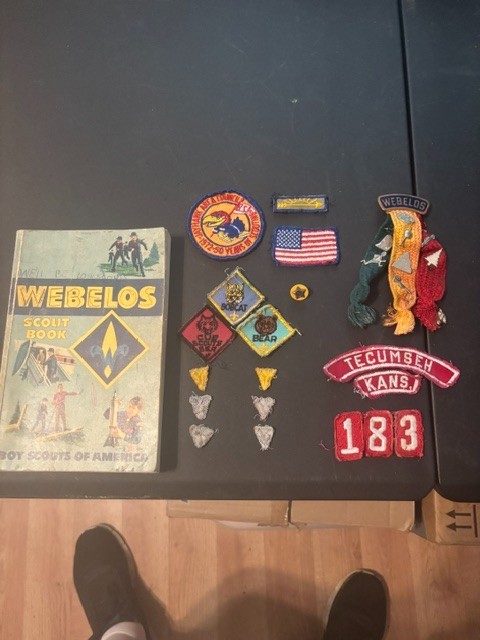 1967 Official Boy Scout of America Webelos Cub Scout Book Manual with badges