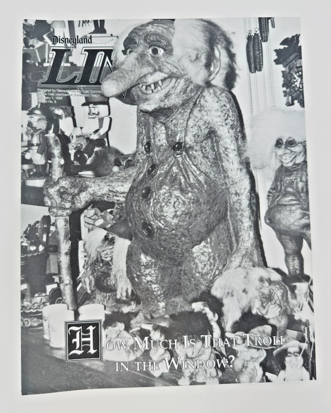 Disneyland Line Vol. 24 #6 Feb. 7, 1992 Cast Member News Geppetto\'s Toys & Gifts