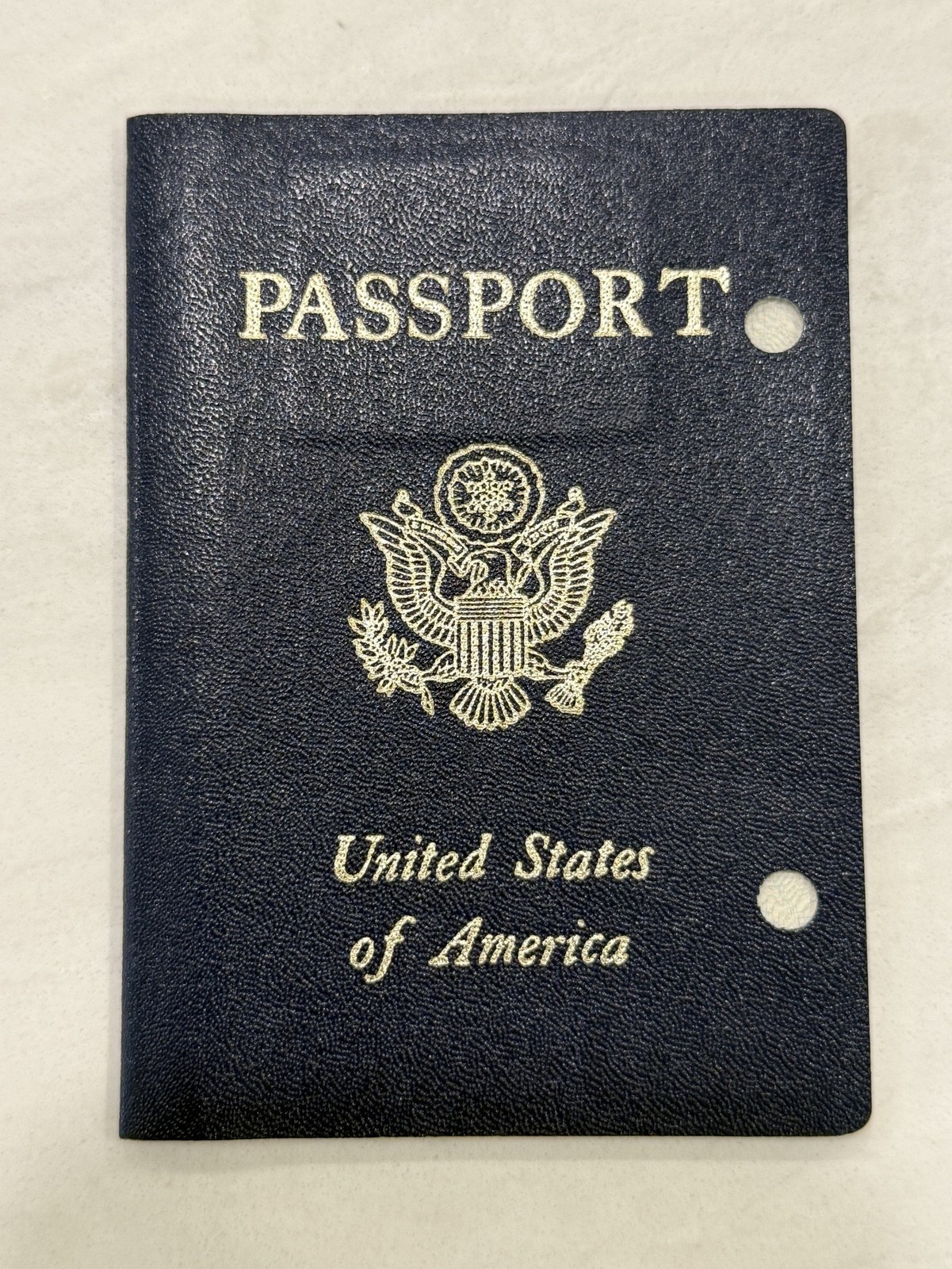 Expired 1985 US Passport 8 Stamps Heathrow JFK New York 10-Year
