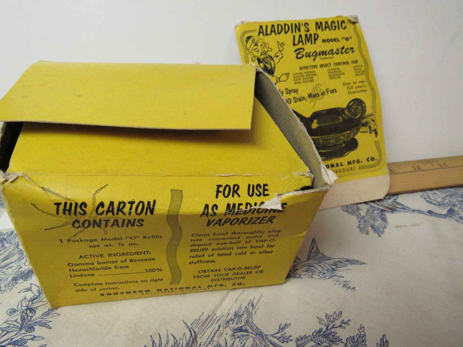 Vtg. Aladdin\'s Magic Lamp Model O Bugmaster in Original Box Vtg. Aladdin\'s Magic Lamp Model O Bugmaster in Original Box