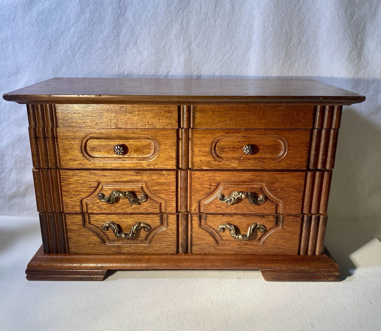 Vintage Mid-Century Wooden Jewelry Chest Dresser Japan Edelweiss Music Box Works