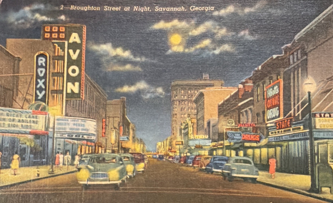 Vintage Postcard Savannah GA Broughton Street At Night AVON Theatre Neon Cars