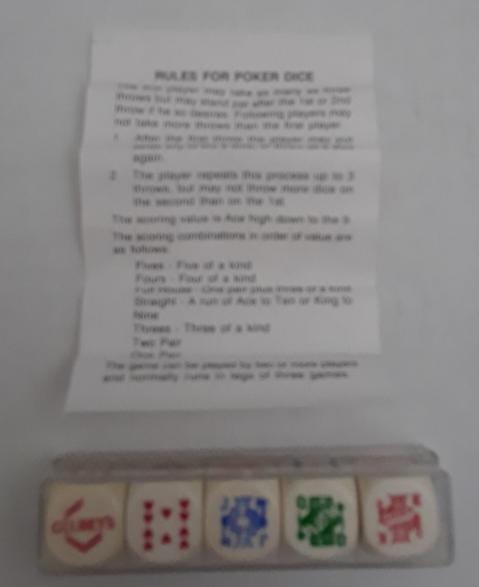 VTG Gilbey's Whiskey Set of 5 - 6 Sided Poker Dice Game Pieces Rules - Case
