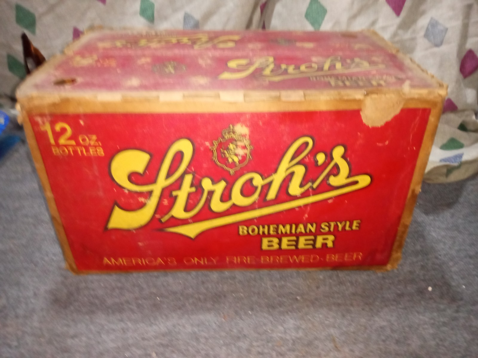 Vintage Stroh's Bohemian Style Beer 24-Bottle Cardboard Case — AS-IS