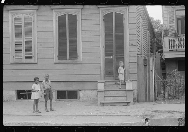 Photo:Children on Street House Porch 1930s 1940s Black and White Photo