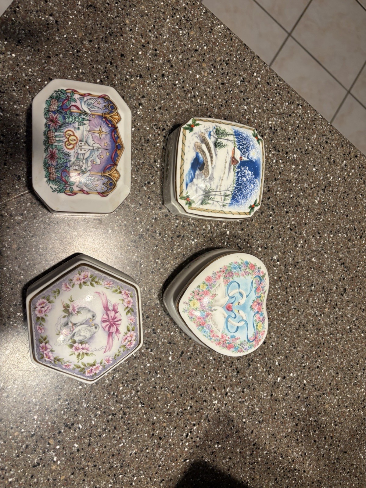 Heritage House LTD Edition Music Boxes Set If 4 Porcelain  Japan