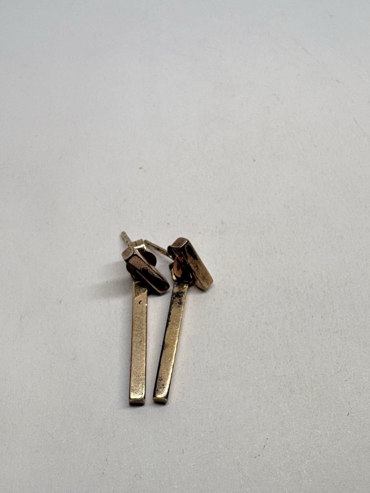 4.3g DYADEMA STERLING SILVER BAR DESIGNER VERMEIL VINTAGE BRUTALIST EARRINGS 925 4.3g DYADEMA STERLING SILVER BAR DESIGNER VERMEIL VINTAGE BRUTALIST EARRINGS 925