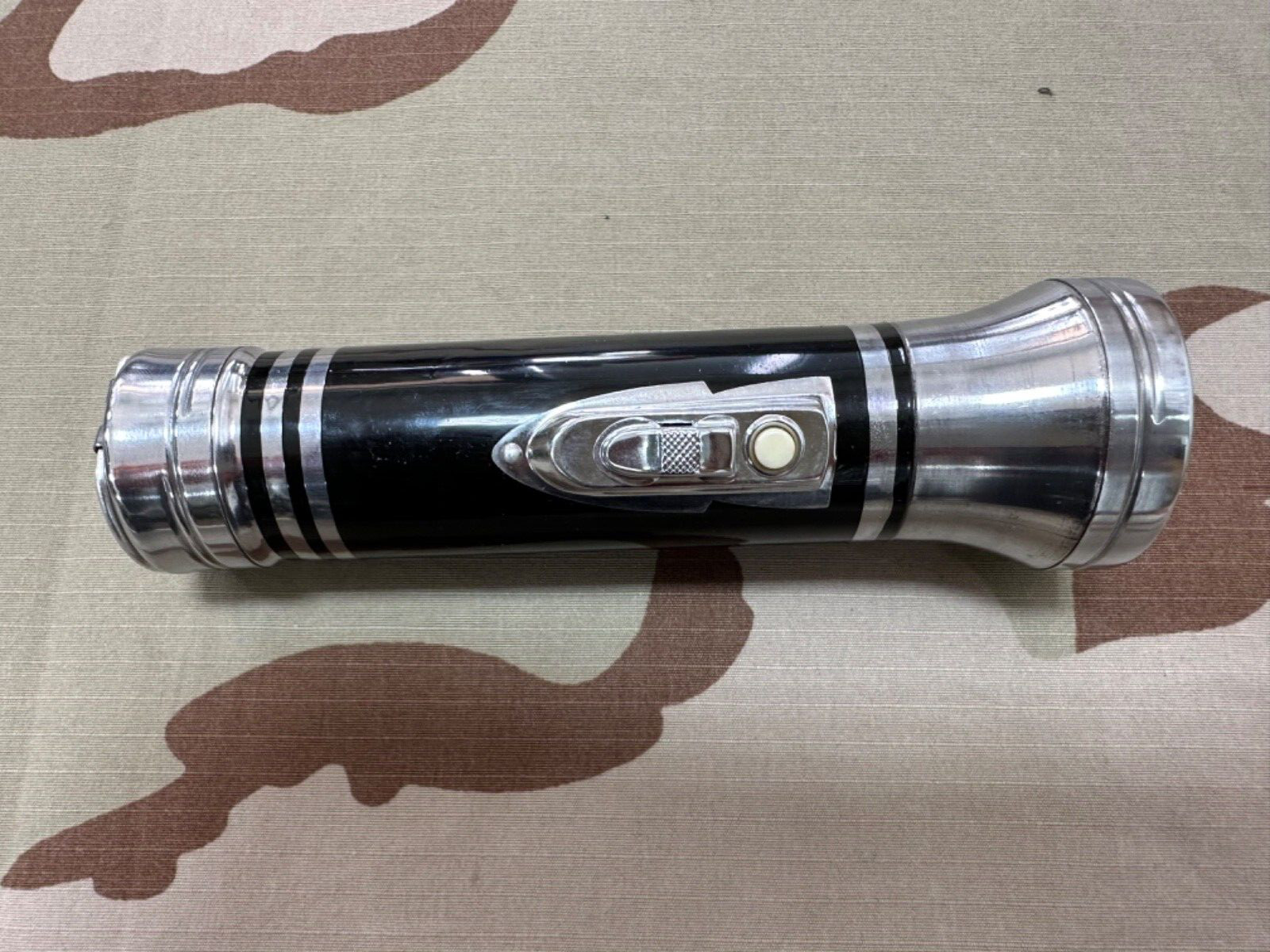 VINTAGE STELLAR BRAND FLASHLIGHT CHROME PLATE FIXT FOCUS SPOTLIGHT Black