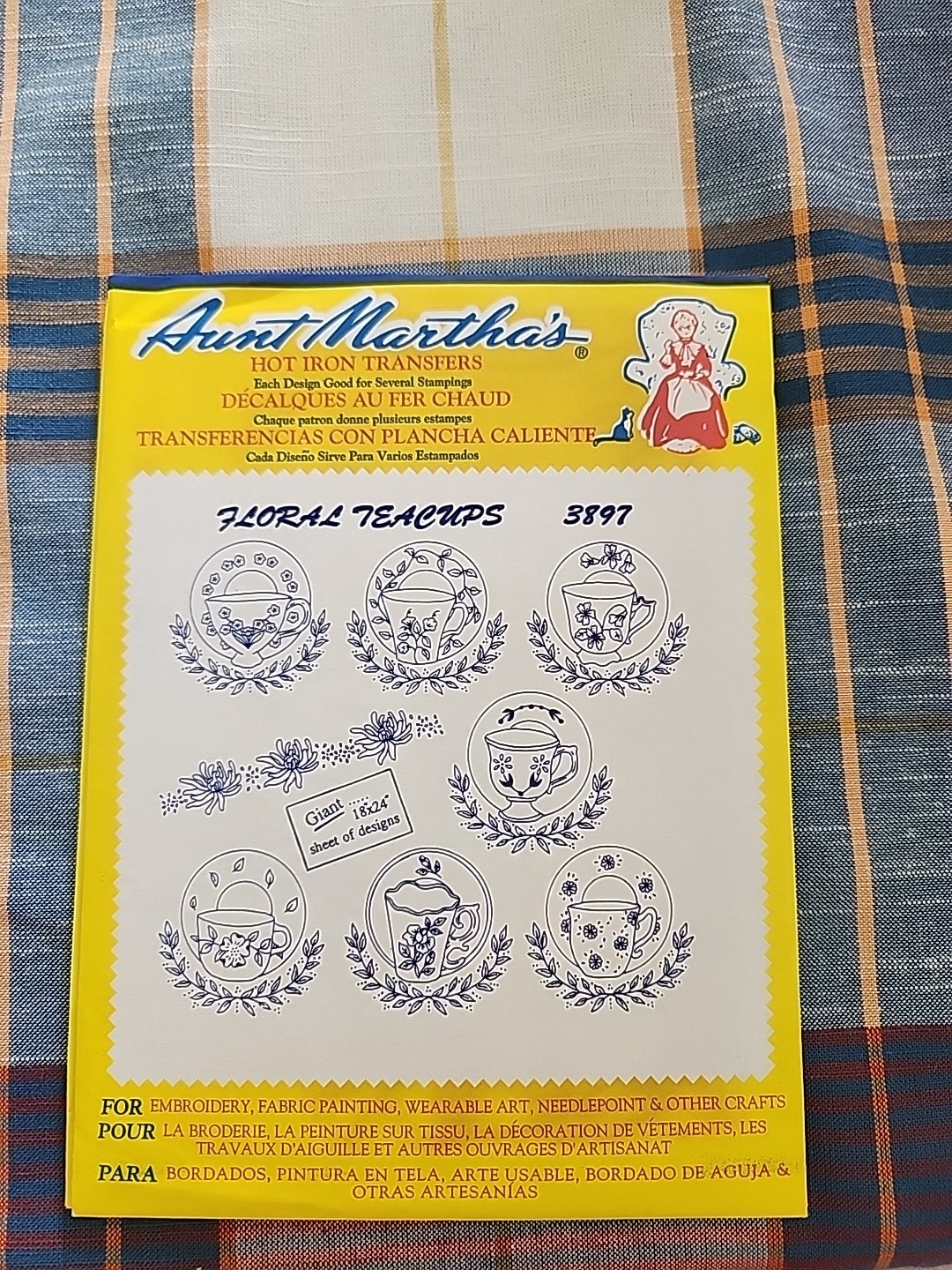 VINTAGE AUNT MARTHAS HOT IRON TRANSFER PATTERN - FLORAL TEACUPS   - 3897
