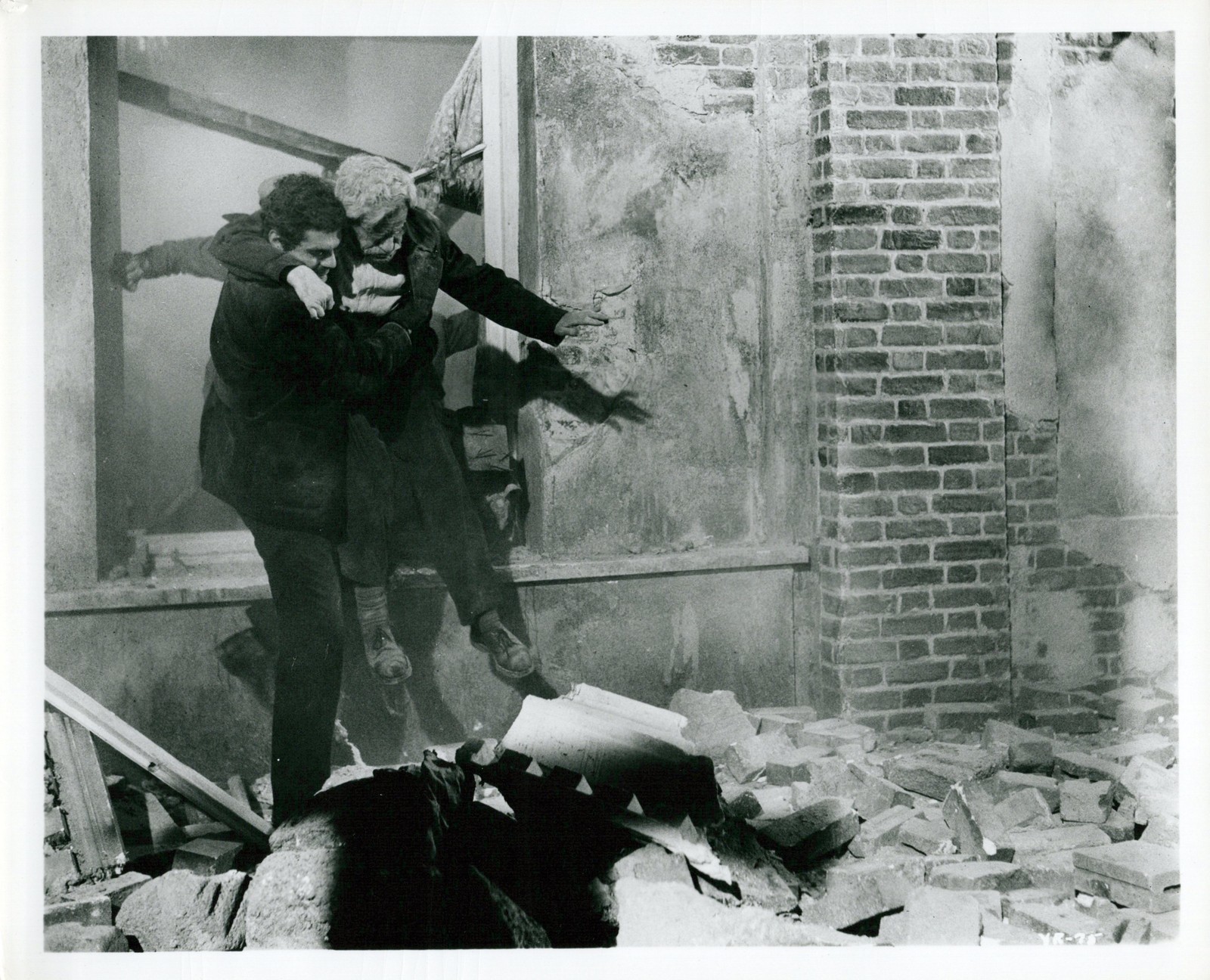 Unknown Film Scene (1960s) Vintage Hollywood Press Movie Collectable Photo 1459K