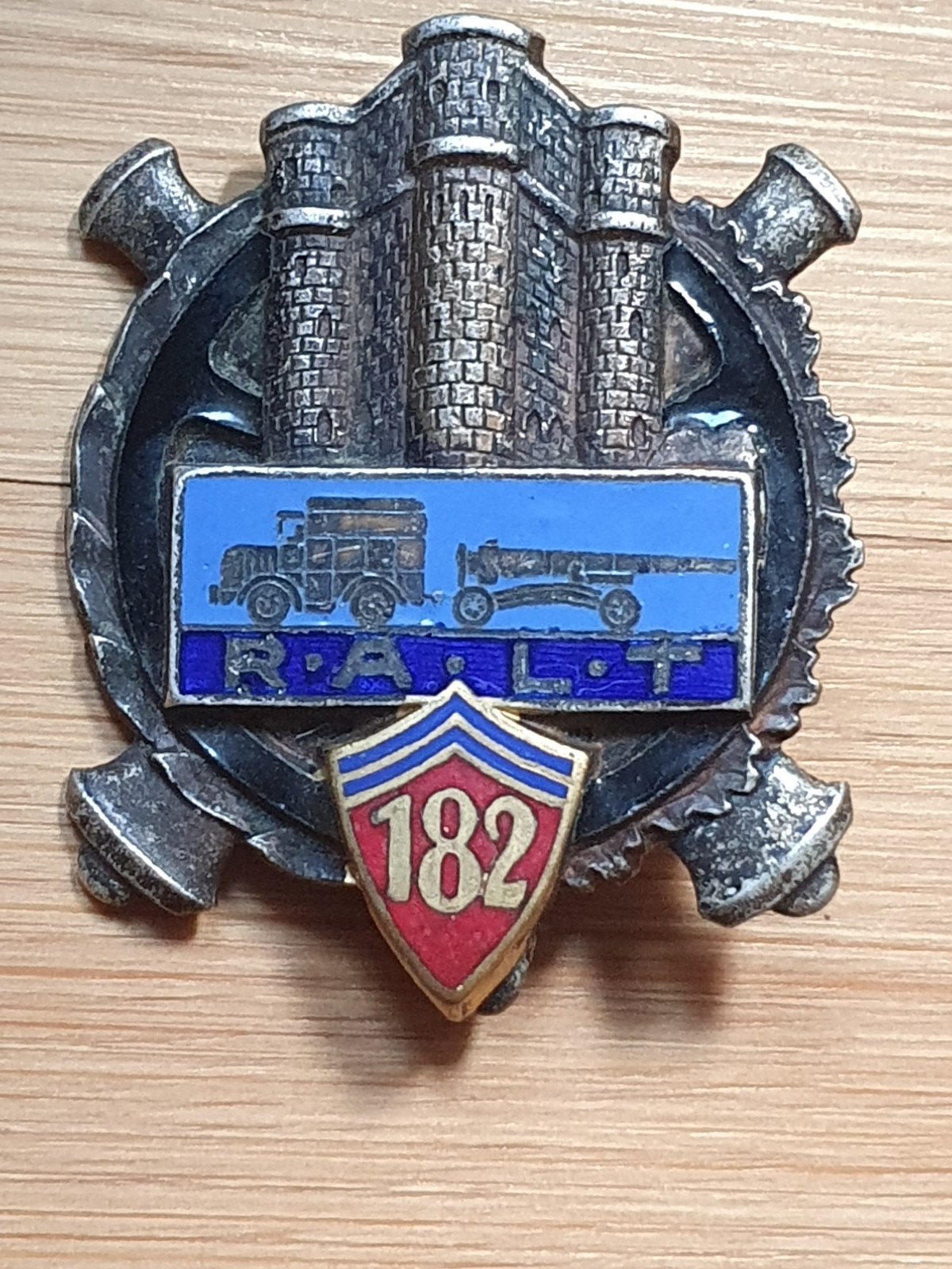 RARE INSIGNIA 182nd REG. D HEAVY ARTILLERY TRACT - WW2 - 1936 / 1940 DRAGON